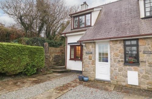 Tyn-y-Gongl House | Craig Mawr