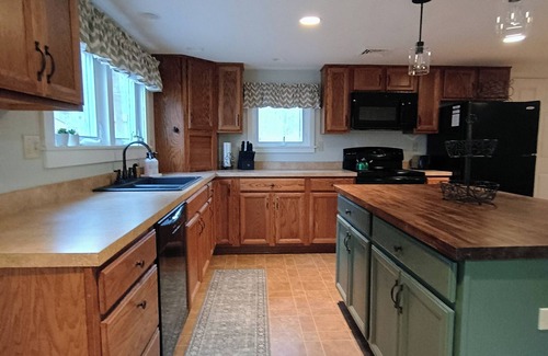 Lairdsville Cabin | Creekside: Cozy 3-Bedroom Cabin on Loyalsock Creek – Fish, Hike, Kayak or Relax!