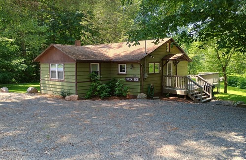Lairdsville Cabin | Creekside: Cozy 3-Bedroom Cabin on Loyalsock Creek – Fish, Hike, Kayak or Relax!