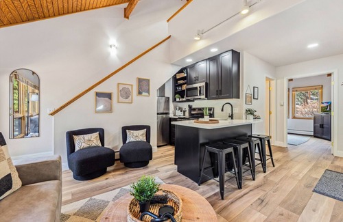 Fall River Estates Condo | Creekside Suite 02 River View!