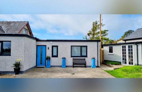 Criccieth Apartment | Criccieth- STUDIO GLAN ERIN BACH