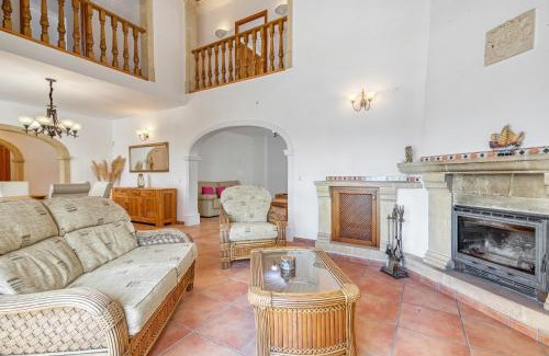 Ermita Villa | Cristina