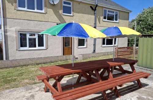 Garn Fadryn House | Criw Newydd