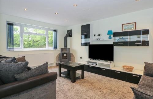 Garn Fadryn House | Criw Newydd