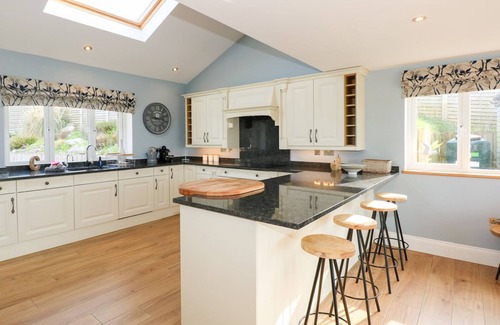 Garn Fadryn House | CRIW, pet friendly, luxury holiday cottage in Sarn Meyllteyrn