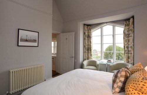 Orford Hotel | Crown and Castle