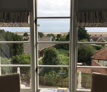 Orford Hotel | Crown and Castle