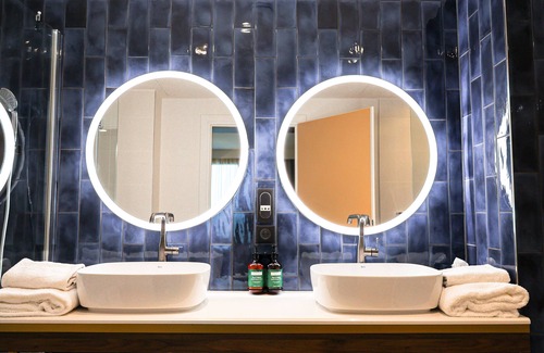 L'Arenas Hotel | Crowne Plaza Nice Grand Arenas by IHG