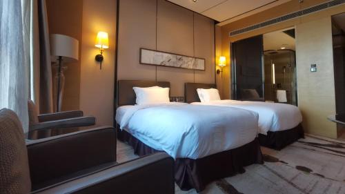 Xiqing Qu Hotel | Crowne Plaza Tianjin Meijiangnan by IHG