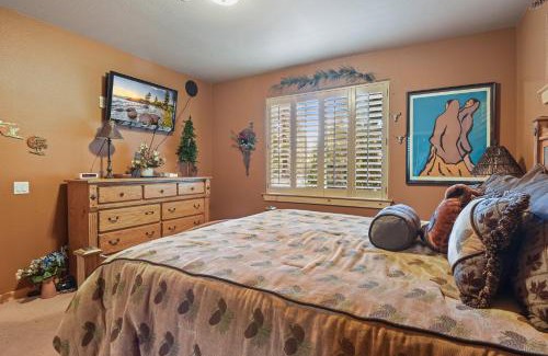 Crystal Bay House | Crystal Charm Amazing 3 BDR Condo Close to Beaches Casinos & Skiing