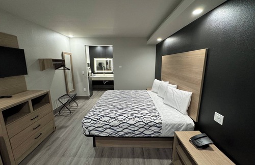 Barker Hotel | Crystal Inn