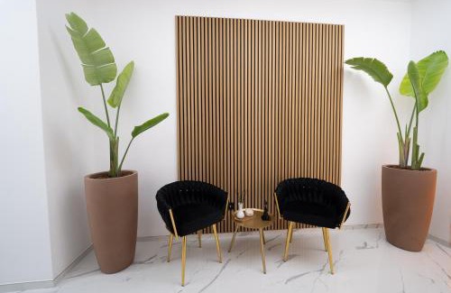 Leverano Bed & Breakfast | CrystalRooms