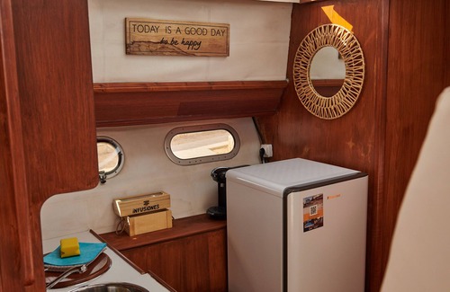 Chinchon Boat Rental | Cuchi boat