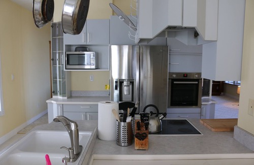 Sheridan House | Custom home in vineyard setting close to local attractions