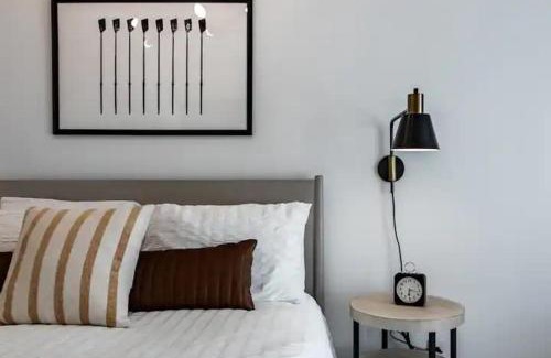 The Flats Apartment | Cute 1Bed Loft at The Foundry - Steps to Riverside