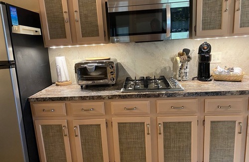 Crescent City House | Cute and Cozy, on the St. John's River. Bring your boat.