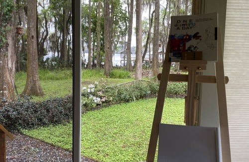 Crescent City House | Cute and Cozy, on the St. John's River. Bring your boat.