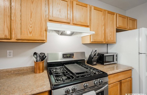 Taku - Campbell House | Cute & Close to Dining, Trails, Shopping, Airport! Perfect Anchorage location!