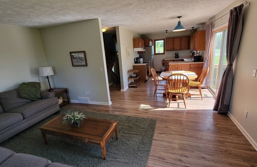 Macatawa House | Cute & cozy duplex "DuWest", Hollands south side, Ping pong & renovated May 2024