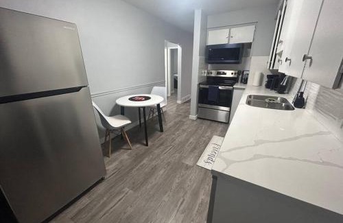 Highland Park Apartment | Cute Highland Park Entire Unit A