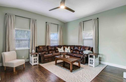 Florida North Atlantic Coast House | Cutting-edge & Cozy 4 Bed 2 Bath North Palm Beach