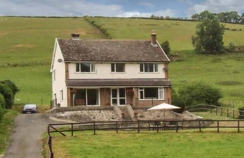 Knighton Cottage | Cwmgilla Farm