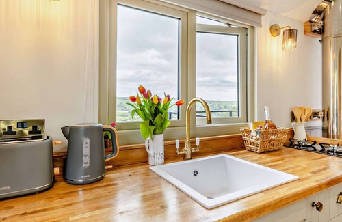 Llanfair Caereinion House | Cwt Eithin in the beautiful Welshpool