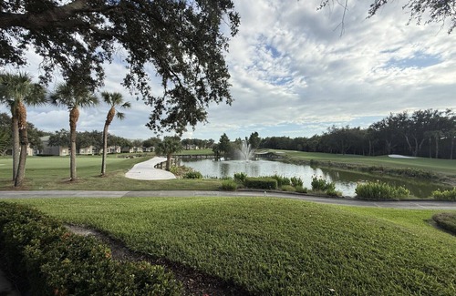 Naples Condo | CYPRESS WOODS COUNTRY CLUB/FULLY-TRANSFERRABLE BUNDLED GOLF UNIT