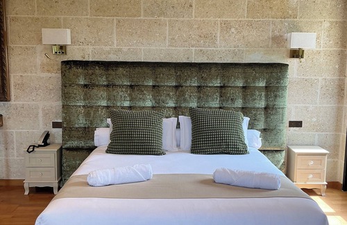 Camiac-et-Saint-Denis Other | Découvrez le Château Camiac : Luxe, Charme et Sérénité Dans L'entre Deux Mers