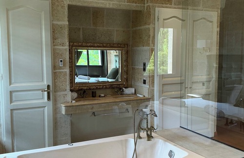 Camiac-et-Saint-Denis Other | Découvrez le Château Camiac : Luxe, Charme et Sérénité Dans L'entre Deux Mers