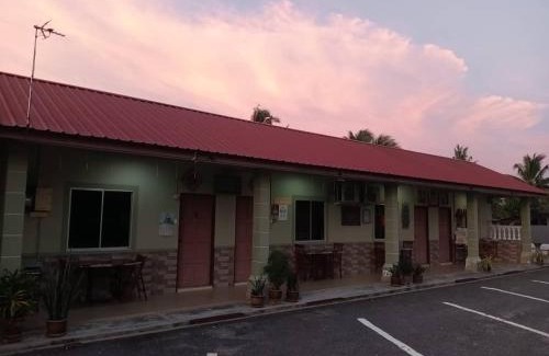 Kampung Tanjung Bidara Hotel | D'Desa Qaseh Chalet