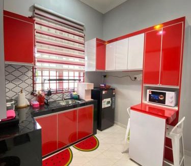 Kampung Gong Mak Som House | D'MENTARI BONDA Homestay Pool