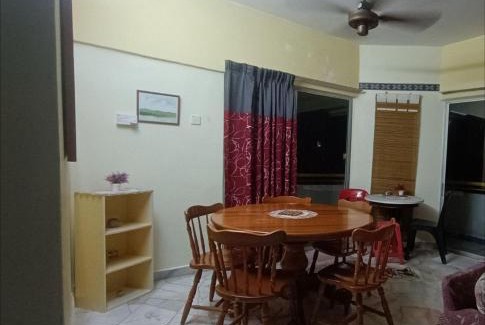Kampung Teluk Kemang Apartment | D'Myra Homestay