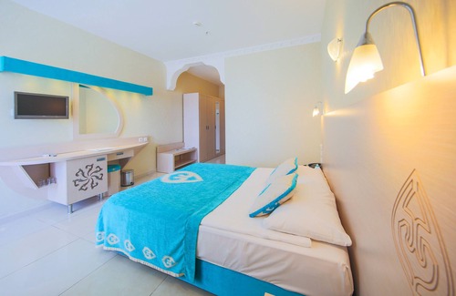 Kiris Resort | Daima Biz Hotel - Dolusu Aquapark Access