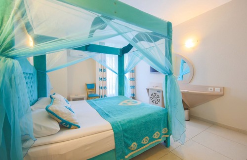 Kiris Resort | Daima Biz Hotel - Dolusu Aquapark Access