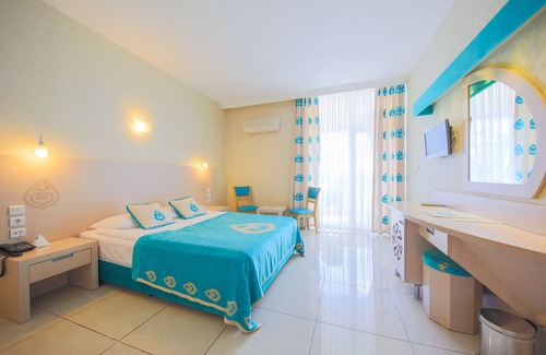 Kiris Resort | Daima Biz Hotel - Dolusu Aquapark Access