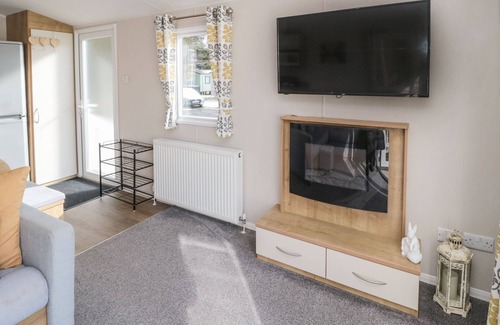 Swarland Cottage | DAISY'S RETREAT, family friendly, with hot tub in Longframlington