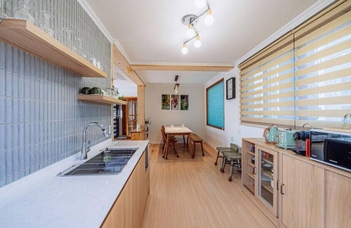 Chuncheon House | dal geulim goun