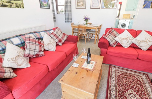 Allendale Cottage | DALE VIEW COTTAGE, pet friendly, with open fire in Allendale