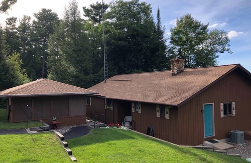 Eagle River House | Dam Lake Home ~ Steps from the waters edge on the Sugar Camp Chain