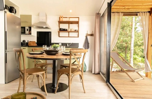 Vaire Ski Chalet | Damona Lodges * - Lodge Ethnique 1 chambre + canapé convertible séjour 4 personnes