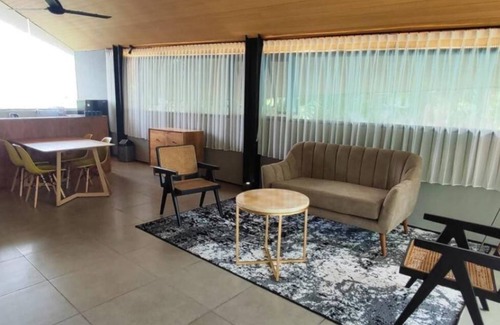 Kampial Villa | Dancing Kayana Villa -2BR Public pool 1nn