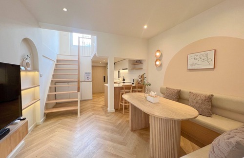 Bangkok Old Town House | Darlene House