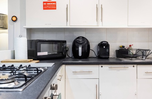 Little Holland House | Dartford DA1 - Attractive 2 Bed 2 Bath En-Suite Bungalow -