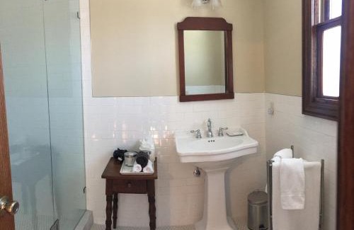 Rochester Hotel | Dartmouth House