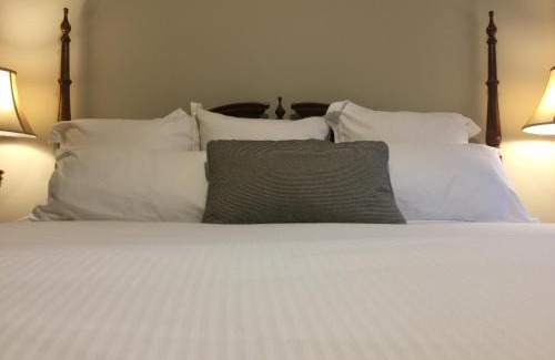 Rochester Hotel | Dartmouth House