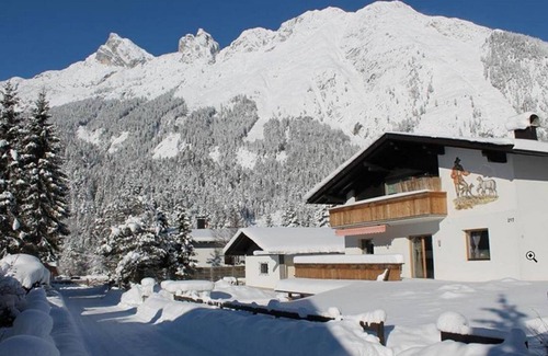 Scharnitz Apartment | Das Haus am Walde - Apartment with 3 bedrooms