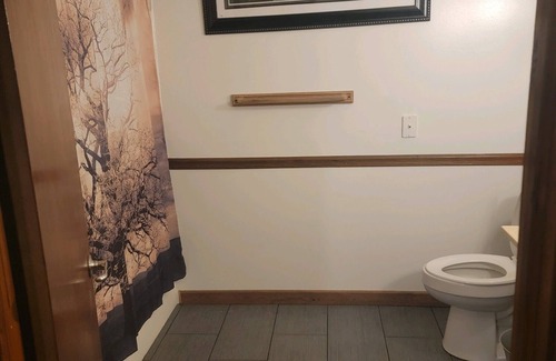 Tiptonville Cabin | Dave shallow lake lodge at reelfoot lake Two n story cabin 14n