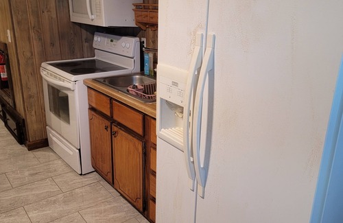 Tiptonville Cabin | Dave shallow lake lodge at reelfoot lake Two n story cabin 14n