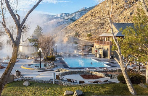 Genoa Condo | David Walley's Resort, 1br suite, Friday check-in